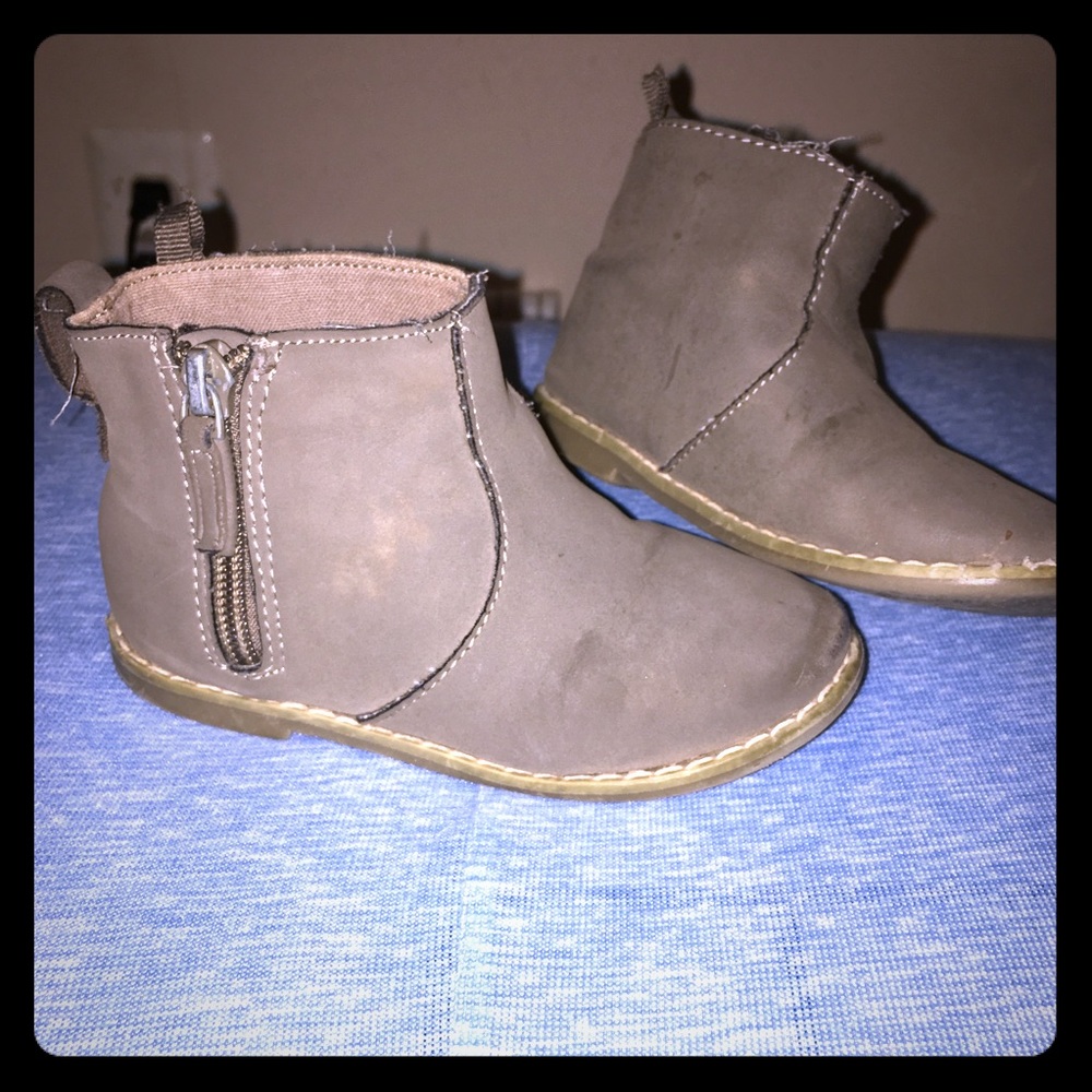 Gap sz 8 gray booties